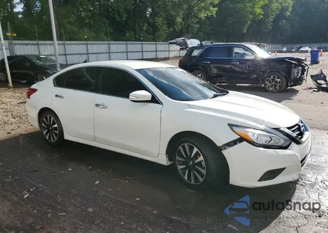 2018 Nissan Altima 2.5 z USA, uszkodzony, nr VIN 1N4AL3AP4JC197964